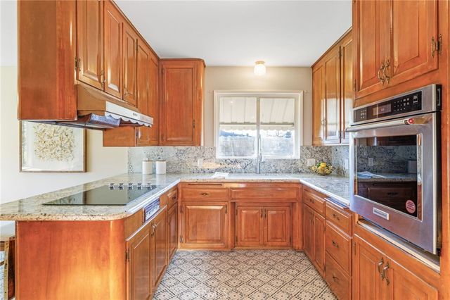 914 W 5th Street, Ontario, CA 91762