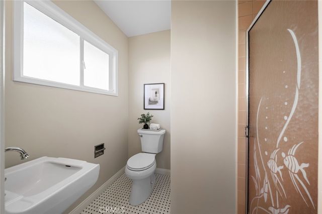 914 W 5th Street, Ontario, CA 91762