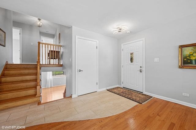 5669 N Kerbs Avenue, Chicago, IL 60646