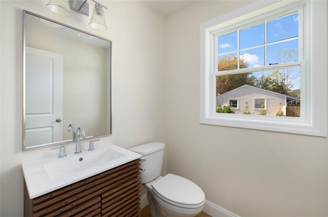 19 Wood Street A, Warwick, RI 02889