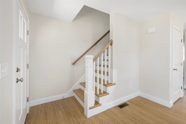 19 Wood Street A, Warwick, RI 02889