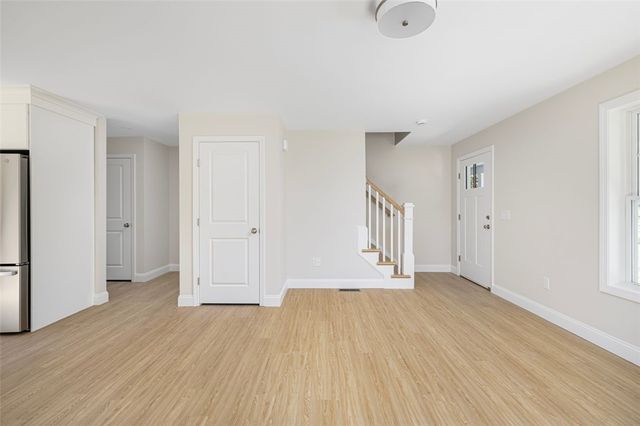 19 Wood Street A, Warwick, RI 02889