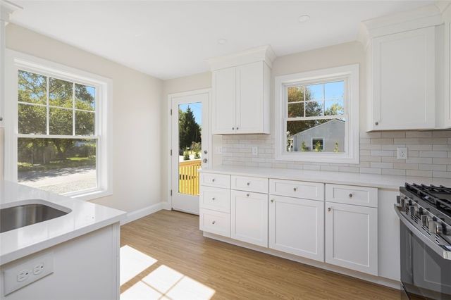 19 Wood Street A, Warwick, RI 02889