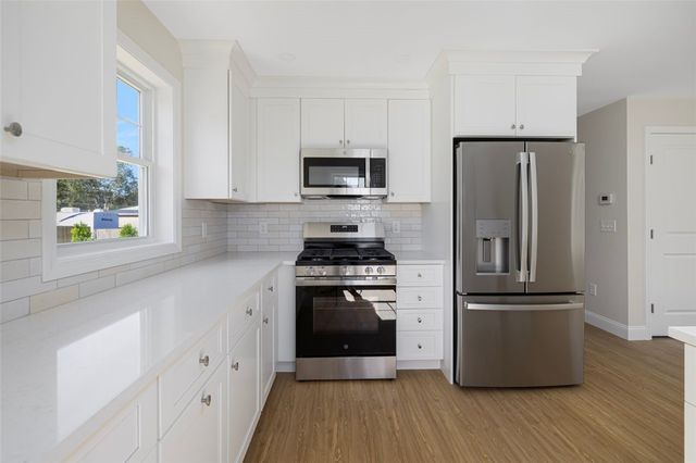 19 Wood Street A, Warwick, RI 02889