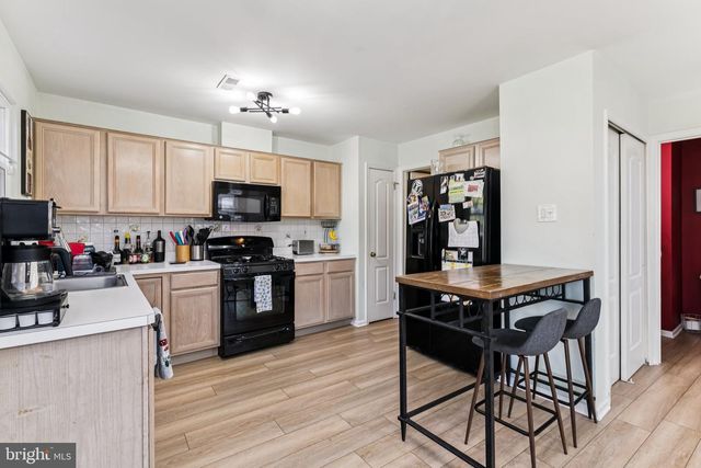 100 SIGNAL HILL, North Wales, PA 19454