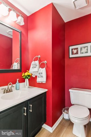 100 SIGNAL HILL, North Wales, PA 19454