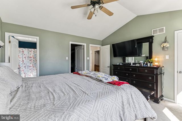 100 SIGNAL HILL, North Wales, PA 19454