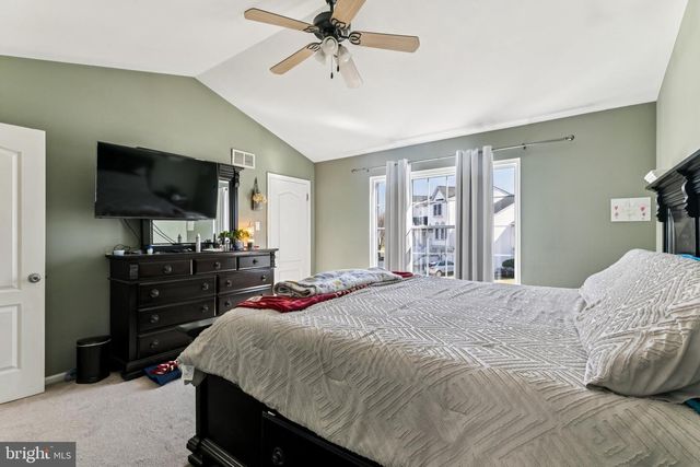 100 SIGNAL HILL, North Wales, PA 19454