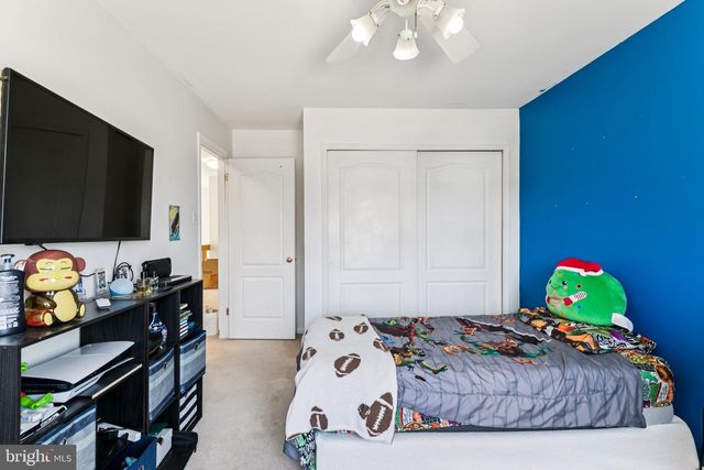 100 SIGNAL HILL, North Wales, PA 19454