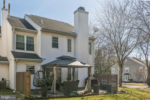 100 SIGNAL HILL, North Wales, PA 19454