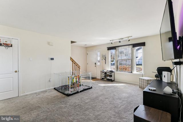 100 SIGNAL HILL, North Wales, PA 19454