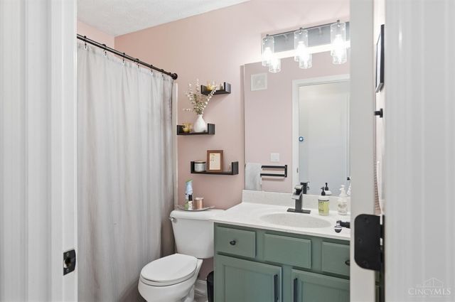 422 Wyndham Drive, Hamilton Twp, OH 45039