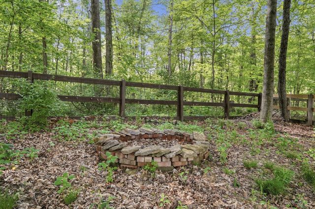 422 Wyndham Drive, Hamilton Twp, OH 45039