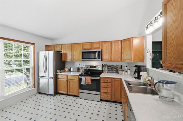 422 Wyndham Drive, Hamilton Twp, OH 45039