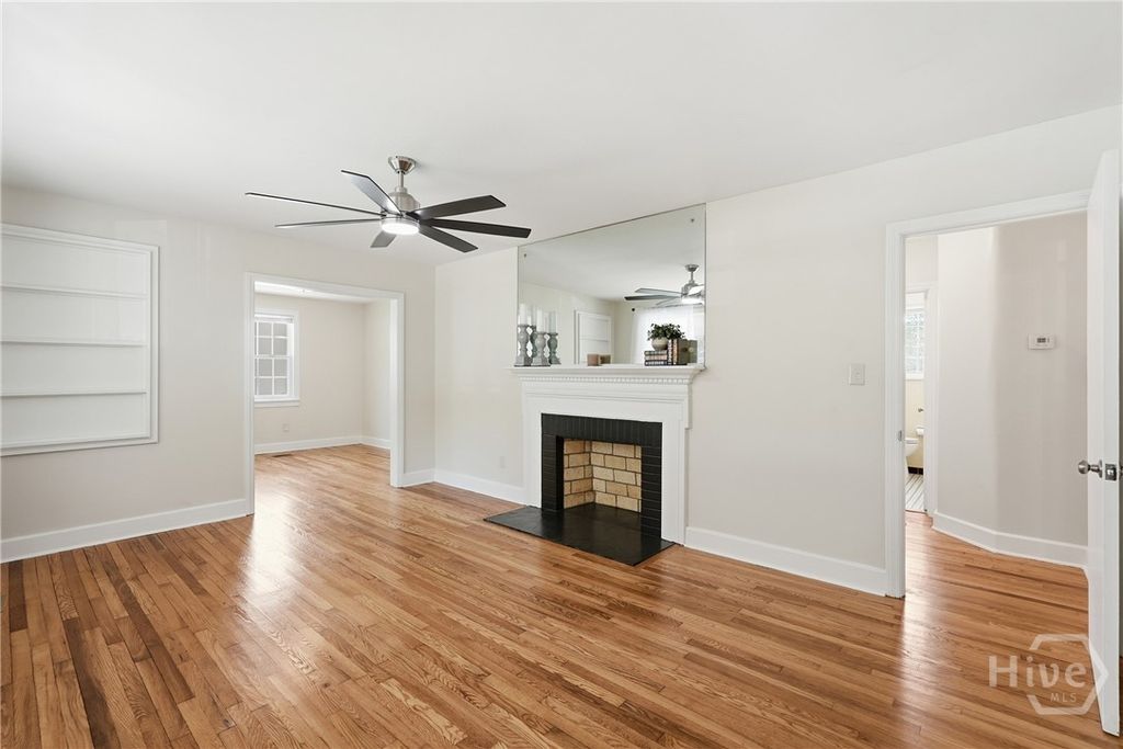Image 2 of property listing at 2324 E 40th Street, Savannah, GA 31404