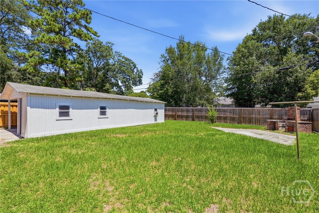 Image 28 of property listing at 2324 E 40th Street, Savannah, GA 31404