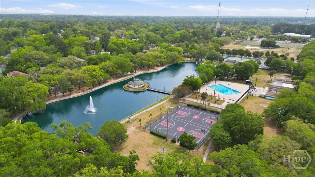 Image 30 of property listing at 2324 E 40th Street, Savannah, GA 31404