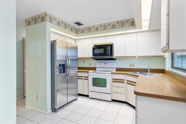 2708 WILKINSON ROAD, Sarasota, FL 34231