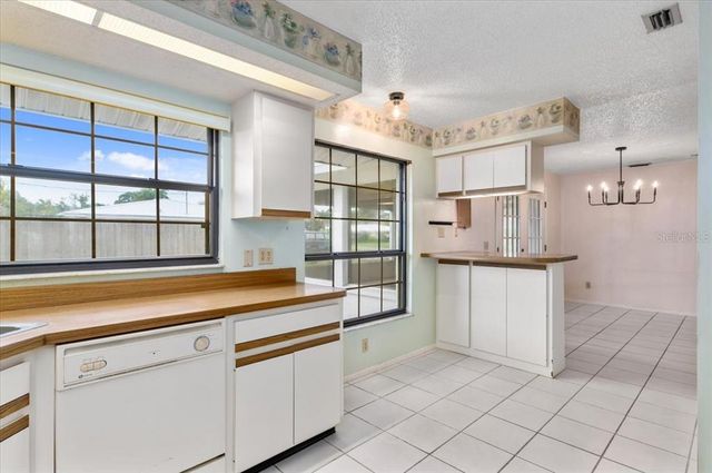 2708 WILKINSON ROAD, Sarasota, FL 34231