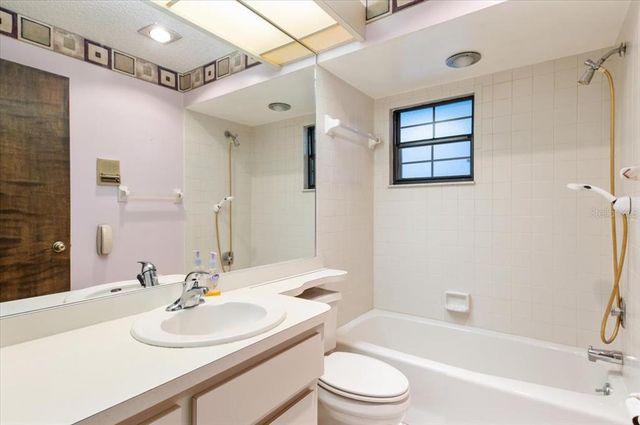 2708 WILKINSON ROAD, Sarasota, FL 34231