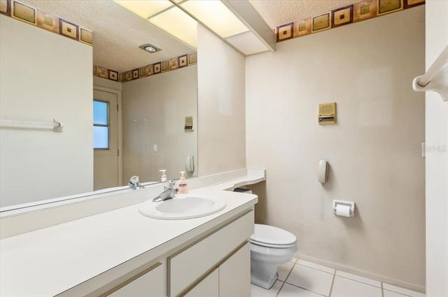 2708 WILKINSON ROAD, Sarasota, FL 34231