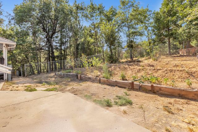 8711 Grizzly Flats Rd, Somerset, CA 95684