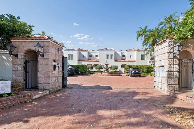 4951 BAYSHORE BOULEVARD 4951A, Tampa, FL 33611