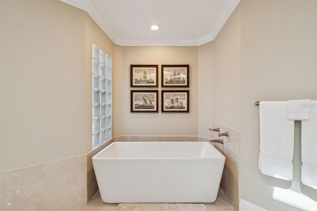 Image 22 of property listing at 4951 BAYSHORE BOULEVARD 4951A, Tampa, FL 33611