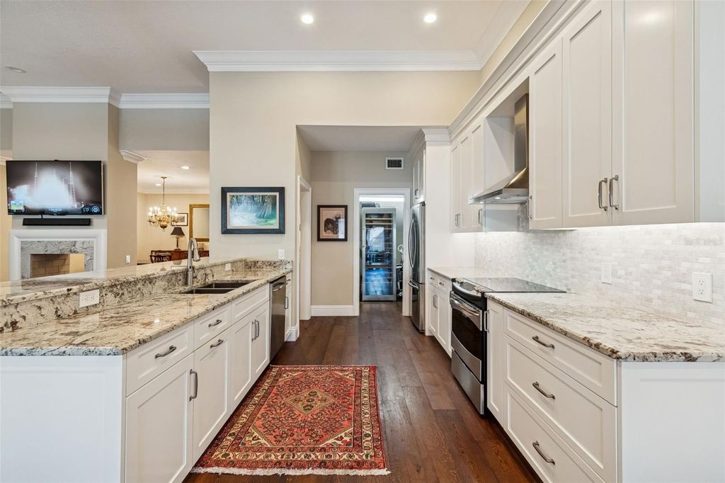 Image 33 of property listing at 4951 BAYSHORE BOULEVARD 4951A, Tampa, FL 33611