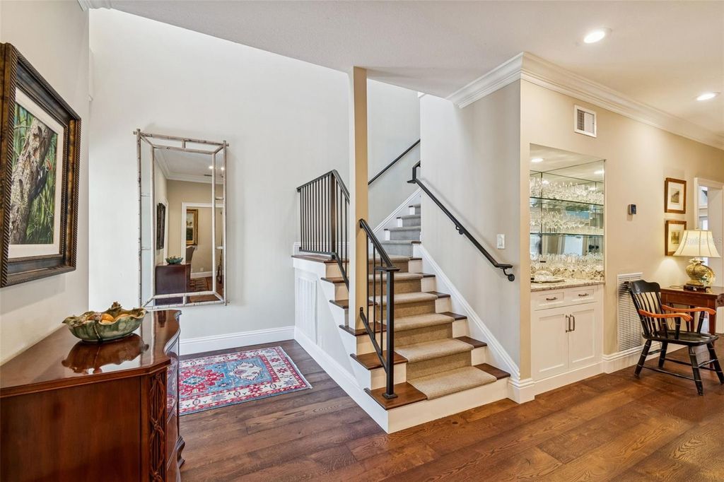 Image 5 of property listing at 4951 BAYSHORE BOULEVARD 4951A, Tampa, FL 33611