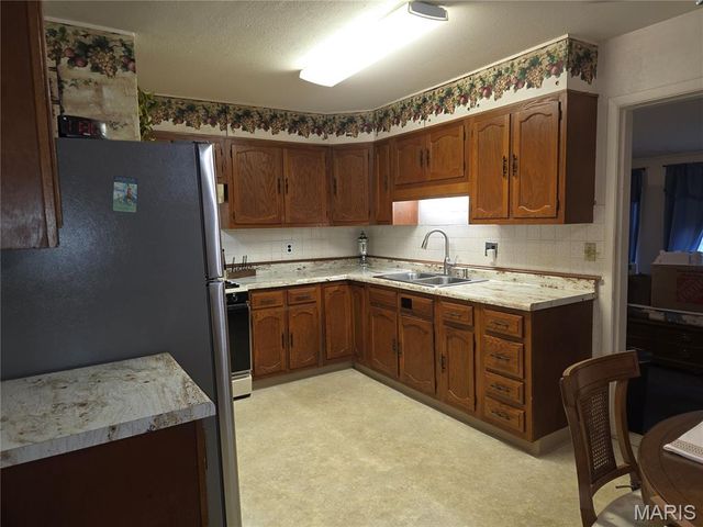 18 Jennine Drive, Belleville, IL 62226