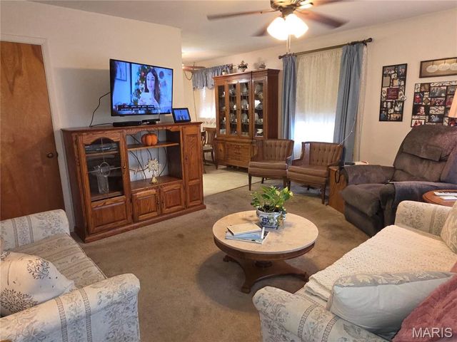 18 Jennine Drive, Belleville, IL 62226