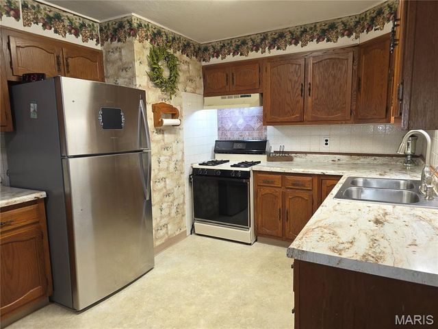 18 Jennine Drive, Belleville, IL 62226