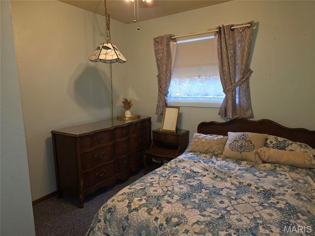 18 Jennine Drive, Belleville, IL 62226