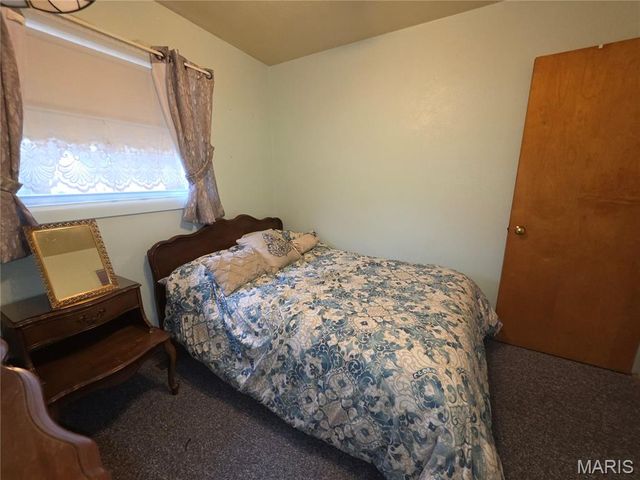 18 Jennine Drive, Belleville, IL 62226