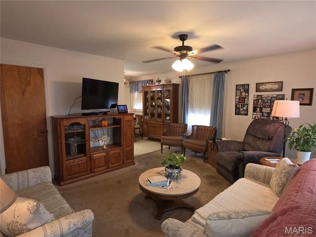 18 Jennine Drive, Belleville, IL 62226