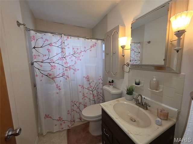 18 Jennine Drive, Belleville, IL 62226