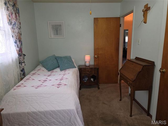 18 Jennine Drive, Belleville, IL 62226