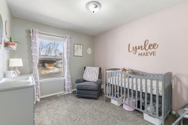 802 E Dyann Drive, Nixa, MO 65714