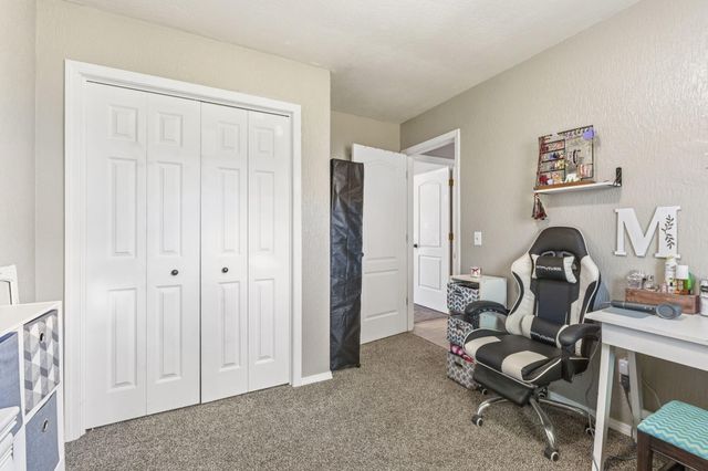 802 E Dyann Drive, Nixa, MO 65714