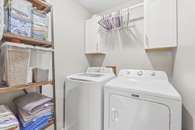 802 E Dyann Drive, Nixa, MO 65714