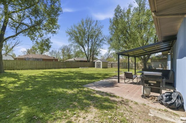 802 E Dyann Drive, Nixa, MO 65714