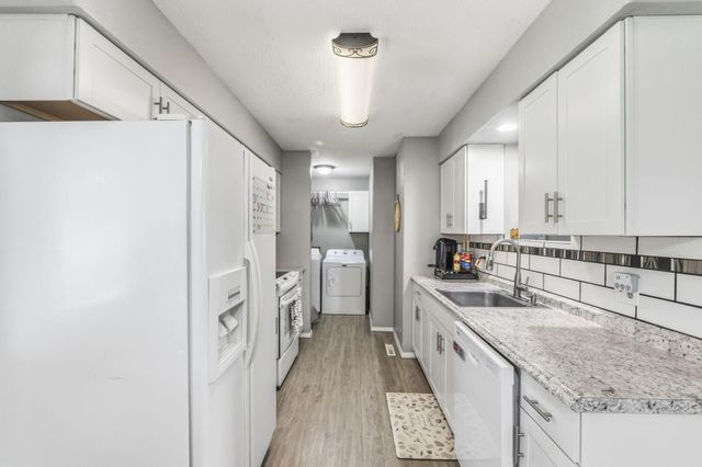 802 E Dyann Drive, Nixa, MO 65714