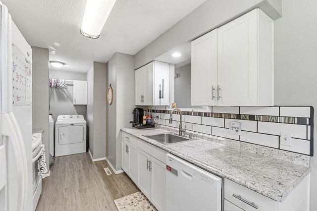 802 E Dyann Drive, Nixa, MO 65714