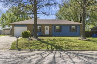 802 E Dyann Drive, Nixa, MO 65714