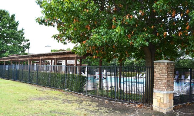 9809 Carter Drive, Mckinney, TX 75072