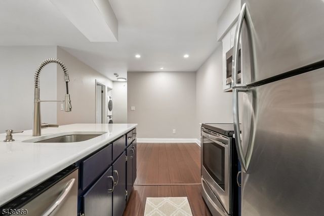 74 Marlowe Ct, Franklin Twp., NJ 08873