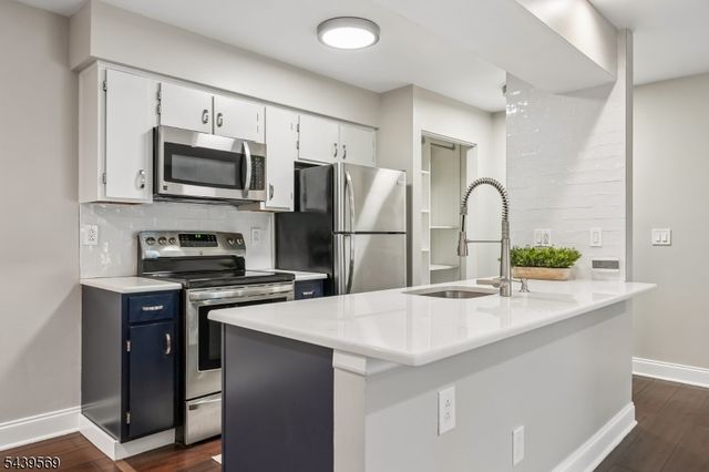 74 Marlowe Ct, Franklin Twp., NJ 08873