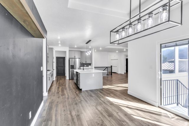 674 S MEADE ST, Mapleton, UT 84664