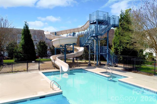 522 N Oak Drive, Huntersville, NC 28078